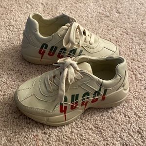 Kids Gucci size 28 (11 kids)